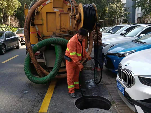 亚东排污管道清淤